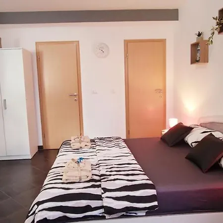 Apartments Trabakul Apartment *