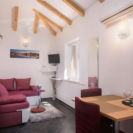 Apartments Trabakul * Trogir