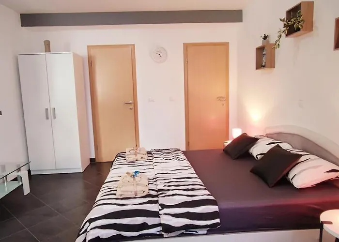 Trabakul Apartamento *