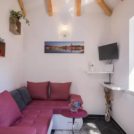 Apartman Apartments Trabakul