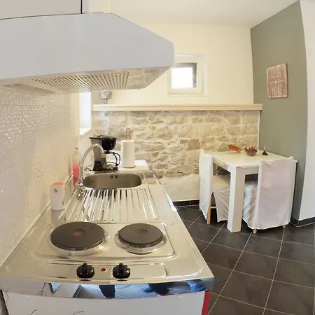 Apartman Apartments Trabakul *