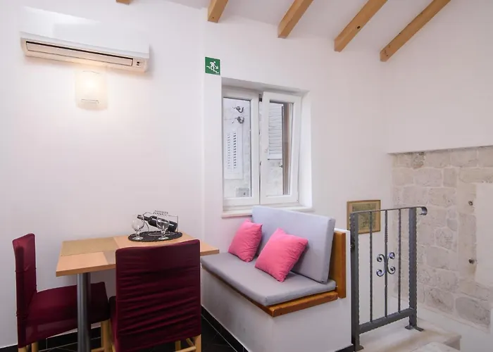 Trabakul Apartmán